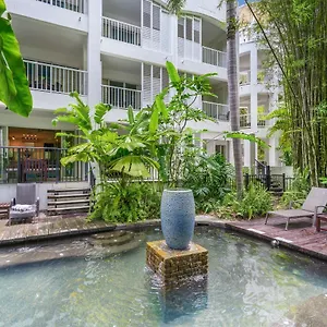 https://the-boutique-collection-at-the-beach-club-luxury.queenslandhotels.net
